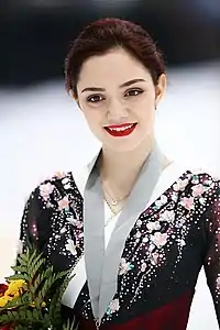 Evgenia Medvedeva at the 2019 CS Autumn Classic victory ceremony
