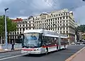 Trolleybus(on the Lafayette Bridge, line C13)
