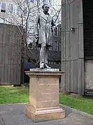 Robert Stephenson's statue in its previous position outside Euston station, 2007
