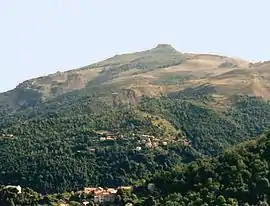 Mount San Petrone and the villages of Cambia and Loriani, in Cambia