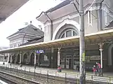 Platform&nbsp;1 and the main station building as seen from platform&nbsp;2